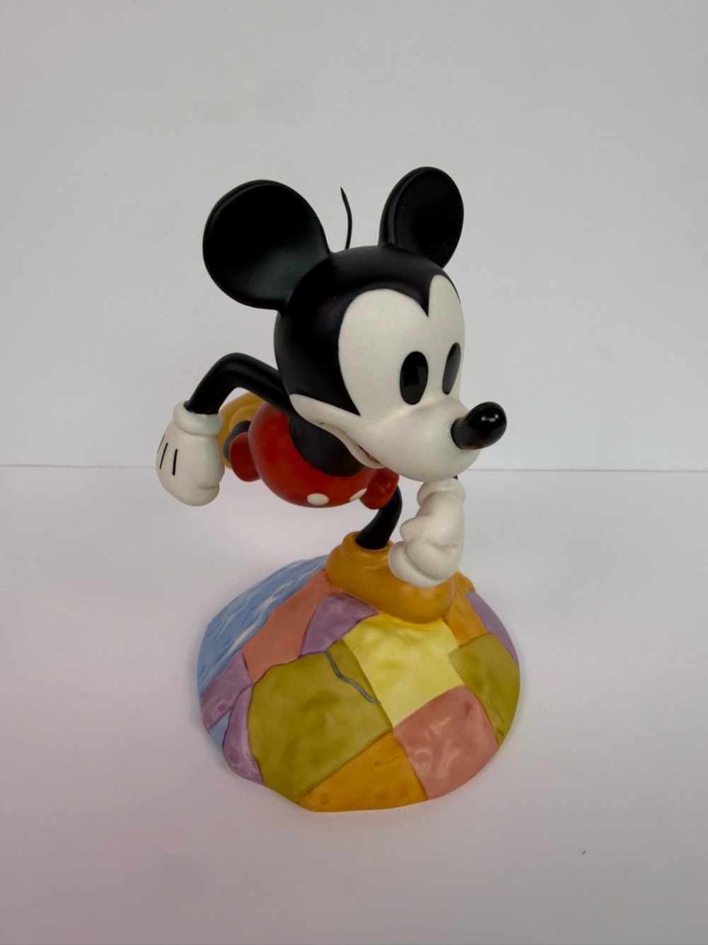 Vintage Disney Millennium Mickey “On Top of the World” WDCS 2000 Figurine Statue